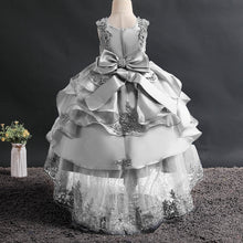 Load image into Gallery viewer, Gray Flower Girl Dresses for Weddings It's Yiiya B086 Square Collar Appliques Princess Ball Gowns Big Bow Communion Dress