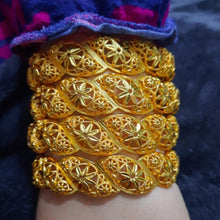 Load image into Gallery viewer, Bangls 4Pcs/lot Ethiopian Africa Gold Color Bangles For Women Flower Bride Bracelet African Wedding Jewelry Middle East Items