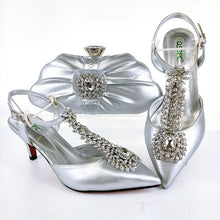 Load image into Gallery viewer, QSGFC Lastest Noble and Elegangt Fashionable Special Style Ladies Shoes and Bag Set in Green Color for Party and Wedding