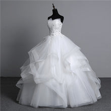 Load image into Gallery viewer, Fashion Classic Real Photo Appliques Vintage White Pearls Wedding Dresses 2021 Vestidos De Noiva Bridal Gown Plus Size Strapless