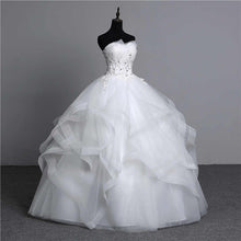 Load image into Gallery viewer, Fashion Classic Real Photo Appliques Vintage White Pearls Wedding Dresses 2021 Vestidos De Noiva Bridal Gown Plus Size Strapless