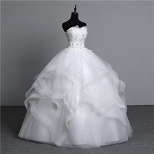 Load image into Gallery viewer, Fashion Classic Real Photo Appliques Vintage White Pearls Wedding Dresses 2021 Vestidos De Noiva Bridal Gown Plus Size Strapless