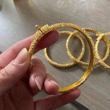 Load image into Gallery viewer, 24K Bangles 4Pcs/Set Bracelet Ethiopian Gold Color Bangles For Women Bijoux Femme African Middle East Dubai Halloween Jewelry