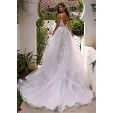 Load image into Gallery viewer, Long Boho A-Line Backless Wedding Dress 3D Flowers Spaghetti Straps Bride Dresses Princess Floor Length Wedding Gowns