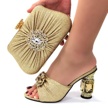 Load image into Gallery viewer, 2022 Lastest Noble and Elegangt Fashionable Special Style Ladies Shoes and Bag Set in Green Color for Party and Wedding