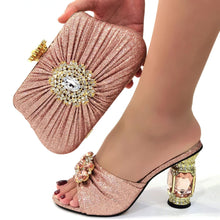 Load image into Gallery viewer, 2022 Lastest Noble and Elegangt Fashionable Special Style Ladies Shoes and Bag Set in Green Color for Party and Wedding