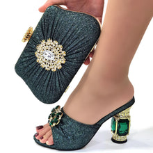 Load image into Gallery viewer, 2022 Lastest Noble and Elegangt Fashionable Special Style Ladies Shoes and Bag Set in Green Color for Party and Wedding