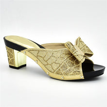 Load image into Gallery viewer, Ladies Italian Shoes and Bag Set Decorated with Rhinestone Women Shoes High Heel Shoes and Bags To Match for Wedding Party Pumps
