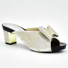 Load image into Gallery viewer, Ladies Italian Shoes and Bag Set Decorated with Rhinestone Women Shoes High Heel Shoes and Bags To Match for Wedding Party Pumps