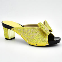 Load image into Gallery viewer, Ladies Italian Shoes and Bag Set Decorated with Rhinestone Women Shoes High Heel Shoes and Bags To Match for Wedding Party Pumps