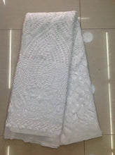 Load image into Gallery viewer, Wholesale African Lace Fabric 2020 High Quality Lace with Sequins French Net Nigerian Lace Fabrics for Dress JL916 Off White