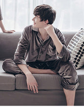 Load image into Gallery viewer, Woman and Man Autumn Winter Pajamas Set Sleepwear for Couple